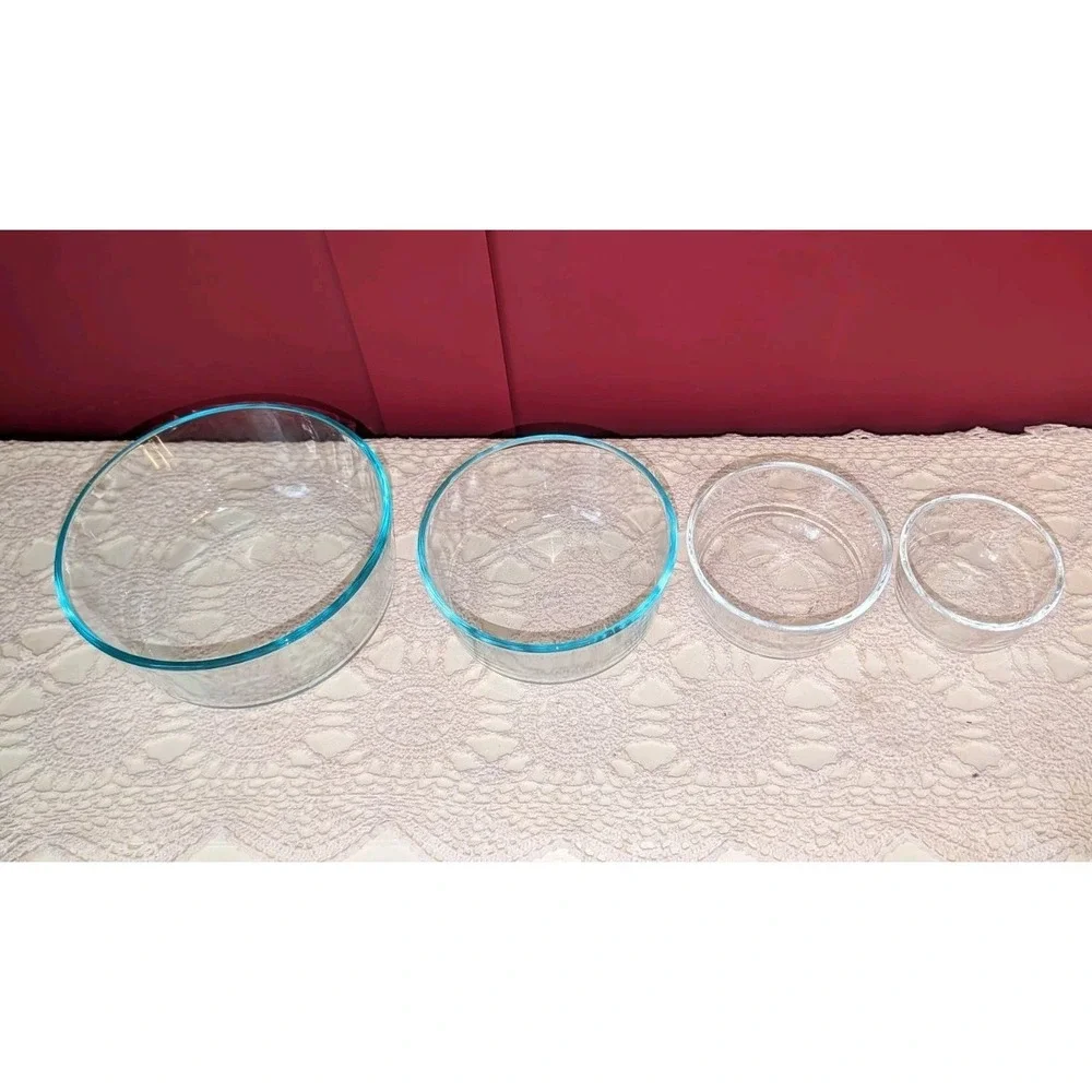 4 piece Set Pyrex Nesting Clear Glass Bowl 7201 7203 7202A‎ 7200A